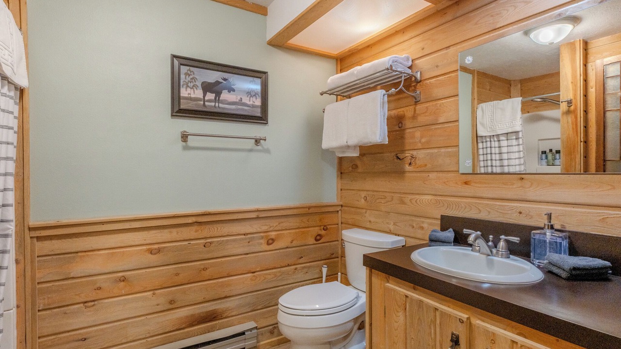 Photo of Bathroom in West Yellowstone