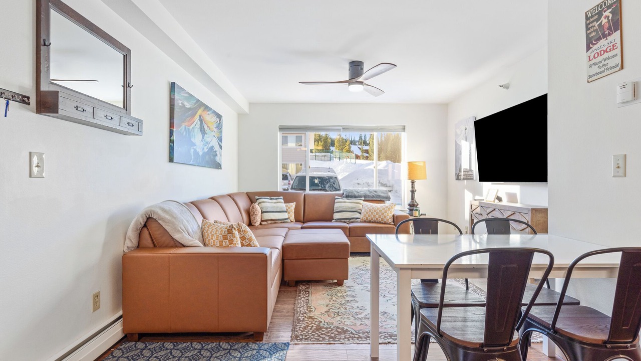 Photo of Livingroom in Big Sky