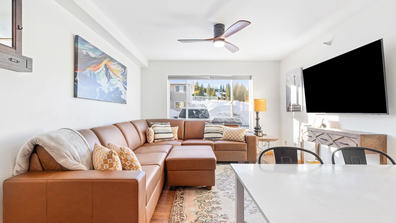 Photo of Livingroom in Big Sky