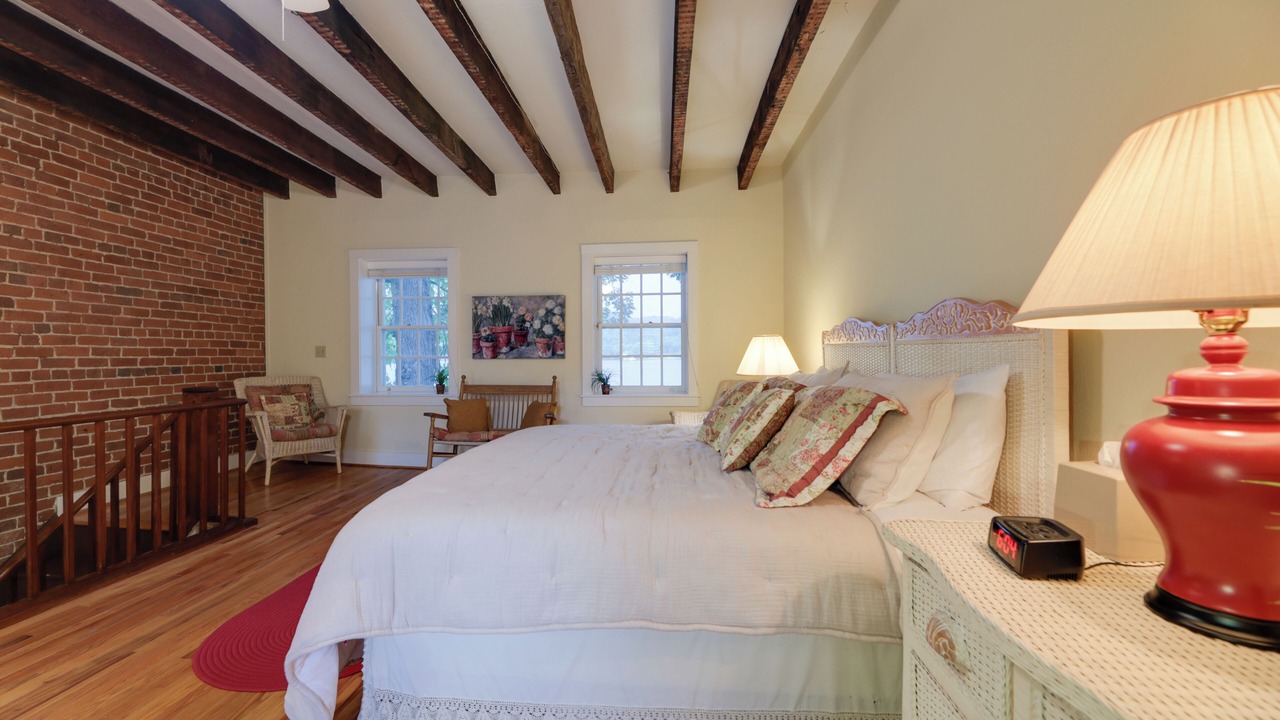 Photo of Bedroom in Augusta