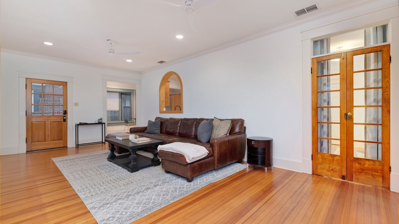 Photo of Livingroom in Clarksville