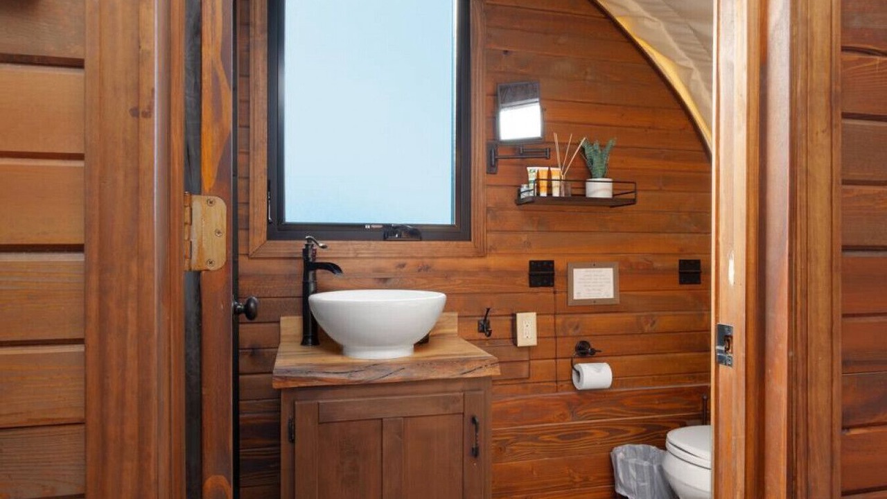 Photo of Bathroom in Virgin