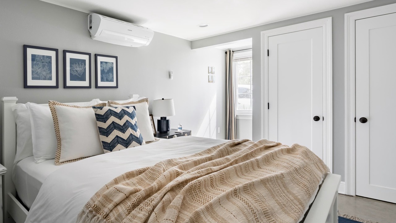 Photo of Bedroom in Marlyville - Fontainebleau