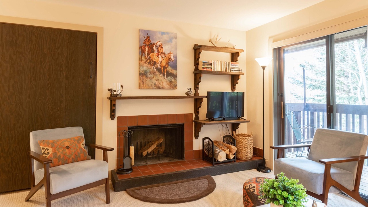 Photo of Livingroom in Teton Village