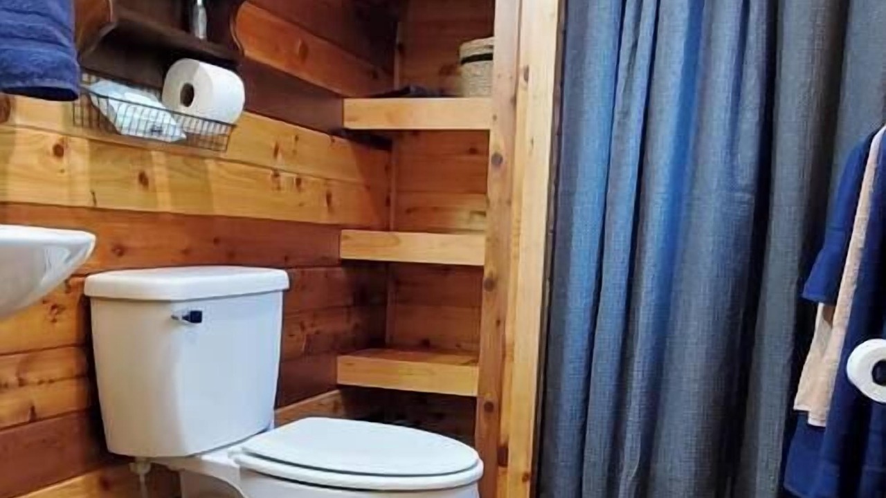 Photo of Bathroom in Pickens