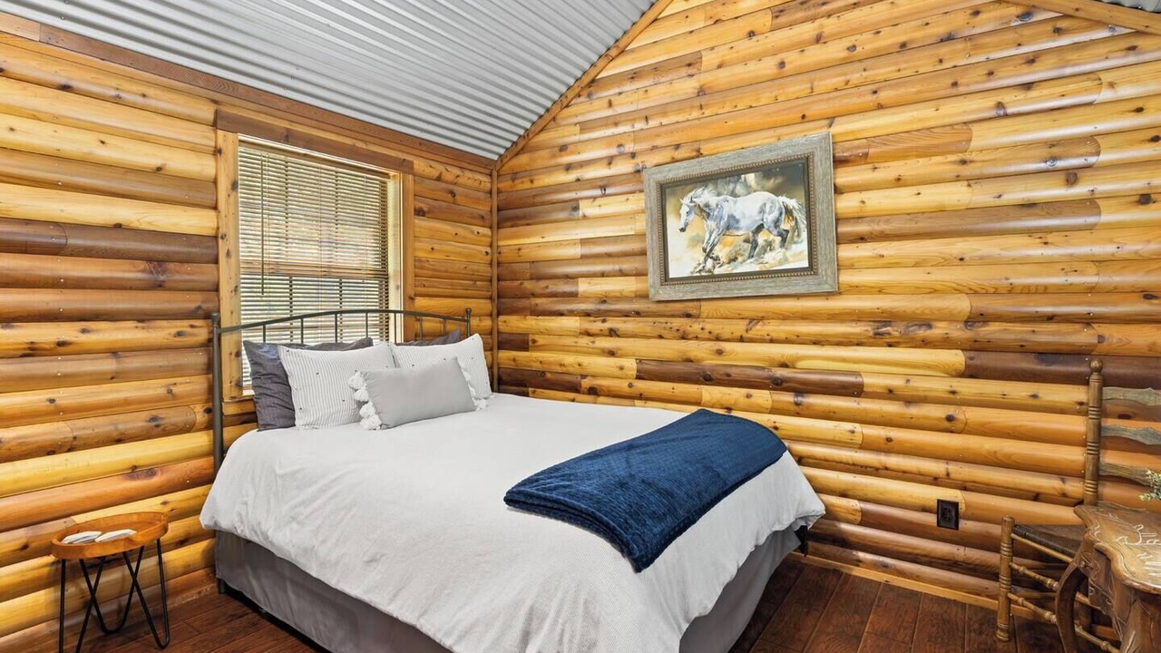 Photo of Bedroom in Pickens