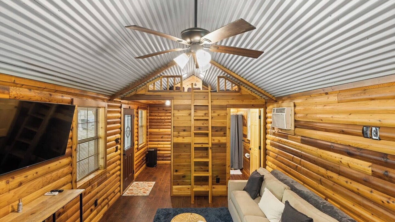 Photo of Livingroom in Pickens
