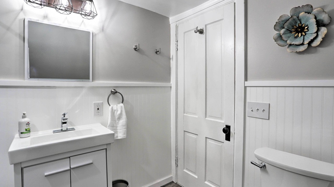 Photo of Bathroom in Willoughby