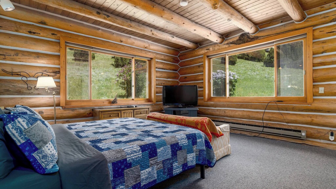 Photo of Bedroom in Drummond