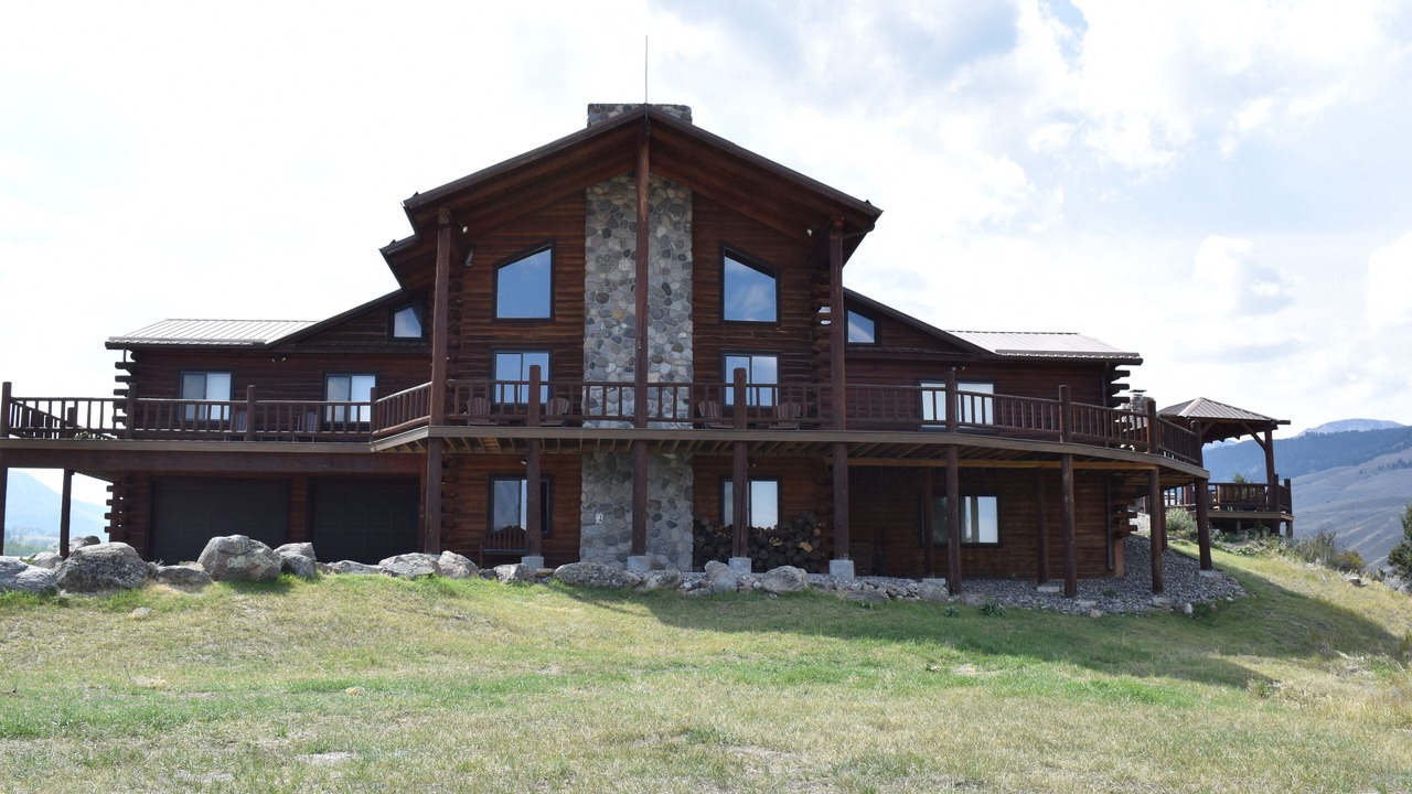 Photo of Outdoor in Emigrant