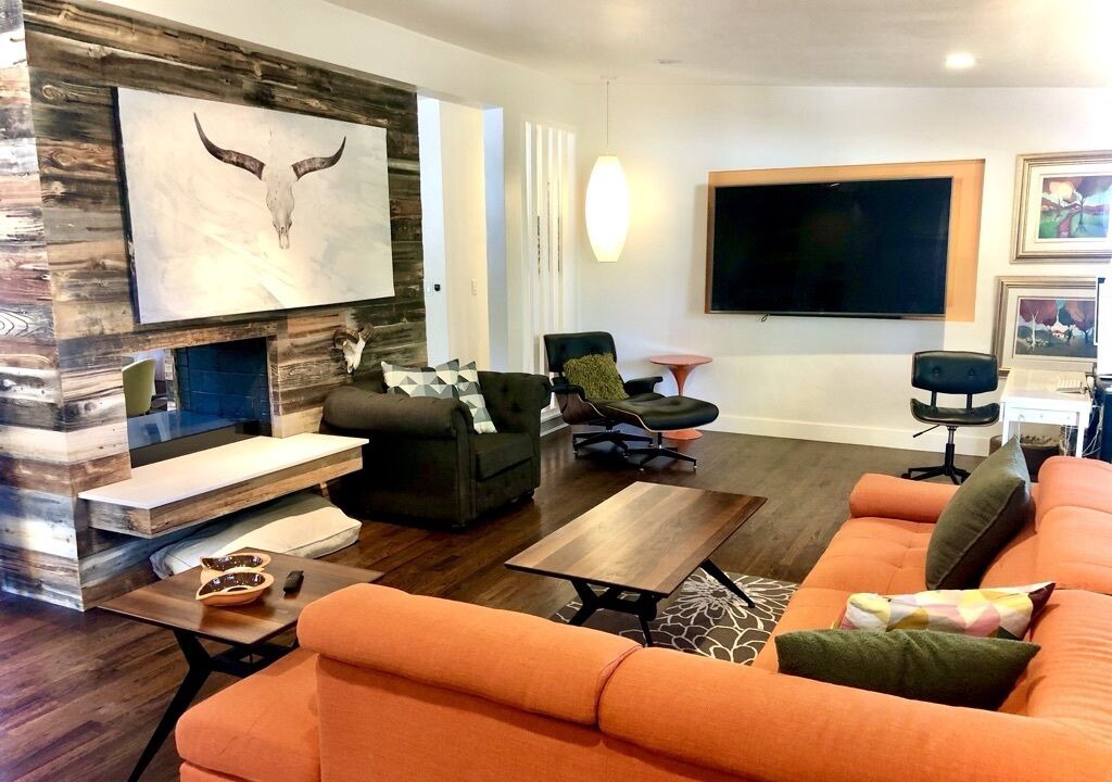 Photo of Livingroom in Olympus Cove