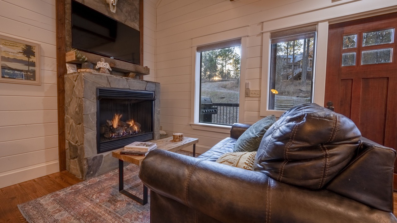 Photo of Livingroom in Broken Bow