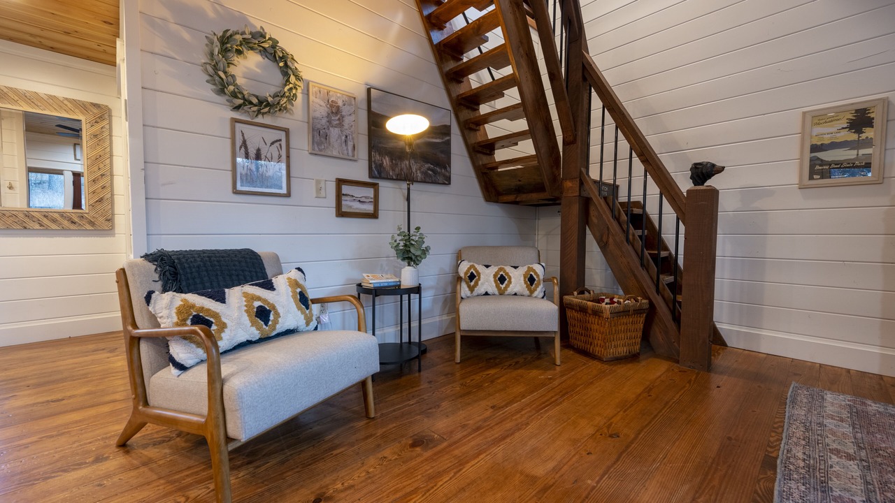 Photo of Livingroom in Broken Bow