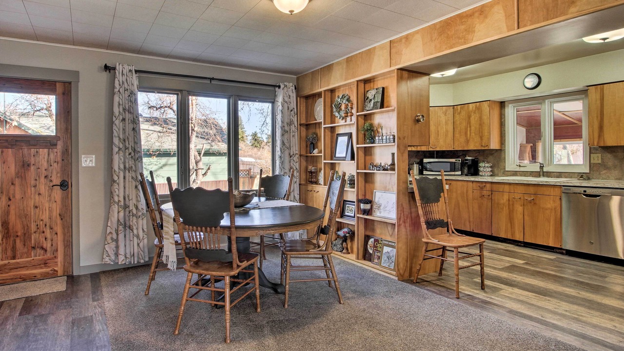 Photo of Livingroom in Bynum