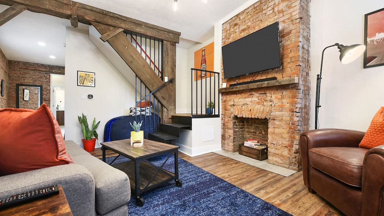 Photo of Livingroom in Lawrenceville