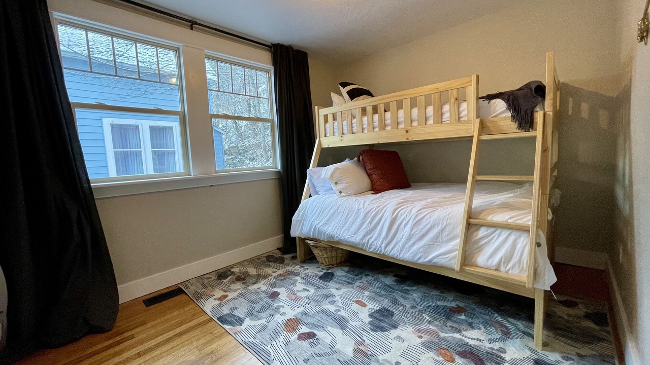 Photo of Bedroom in Wallace