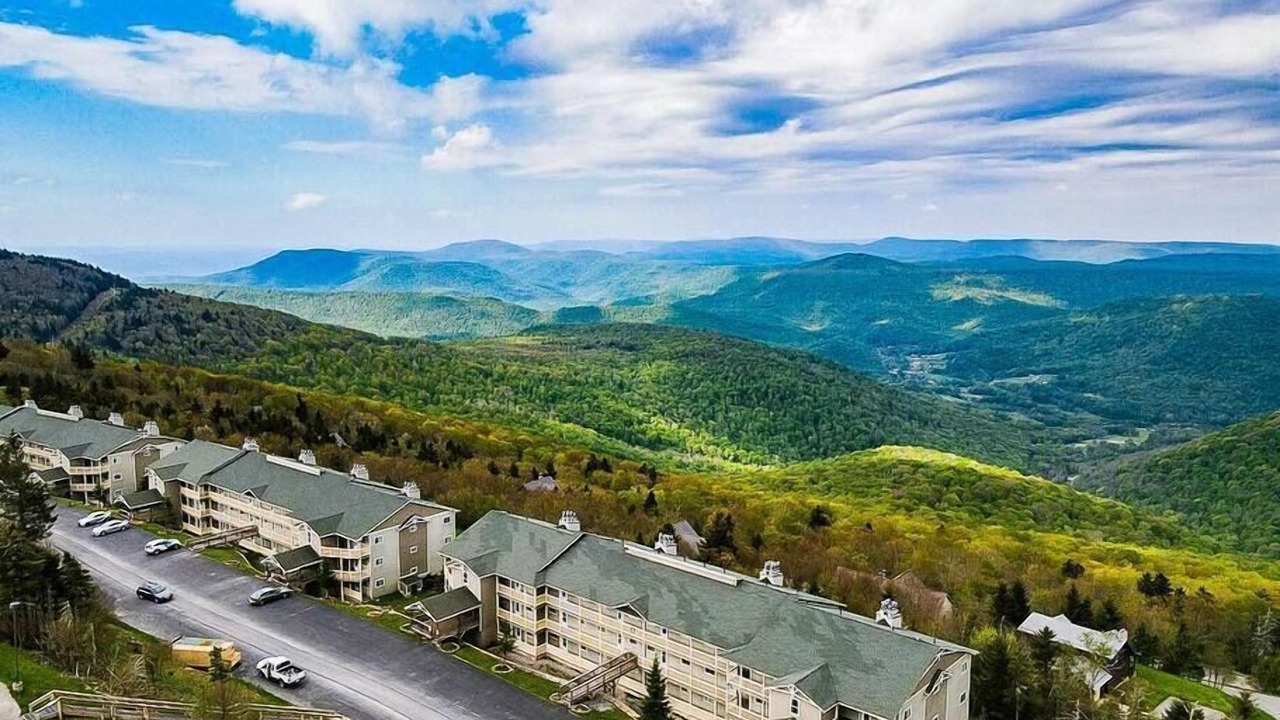 Photo of Outdoor in Snowshoe