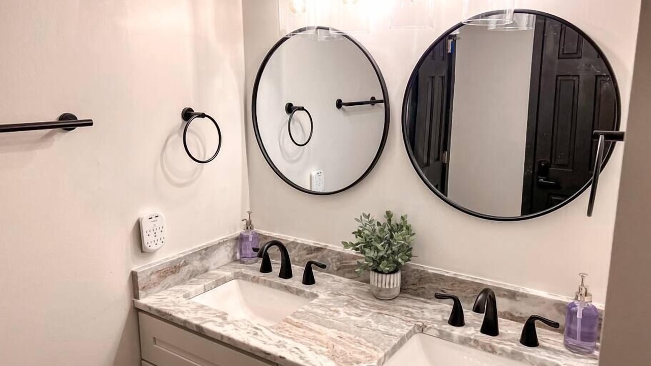Photo of Bathroom in Snowshoe