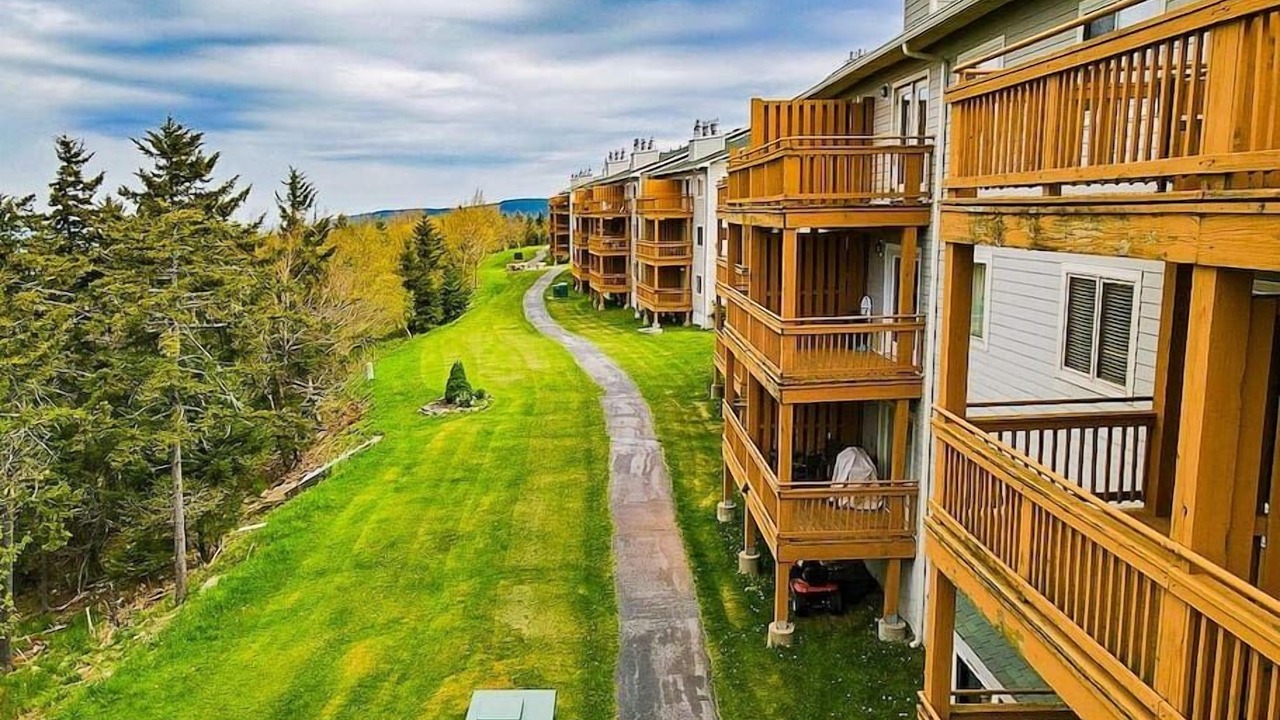 Photo of Outdoor in Snowshoe
