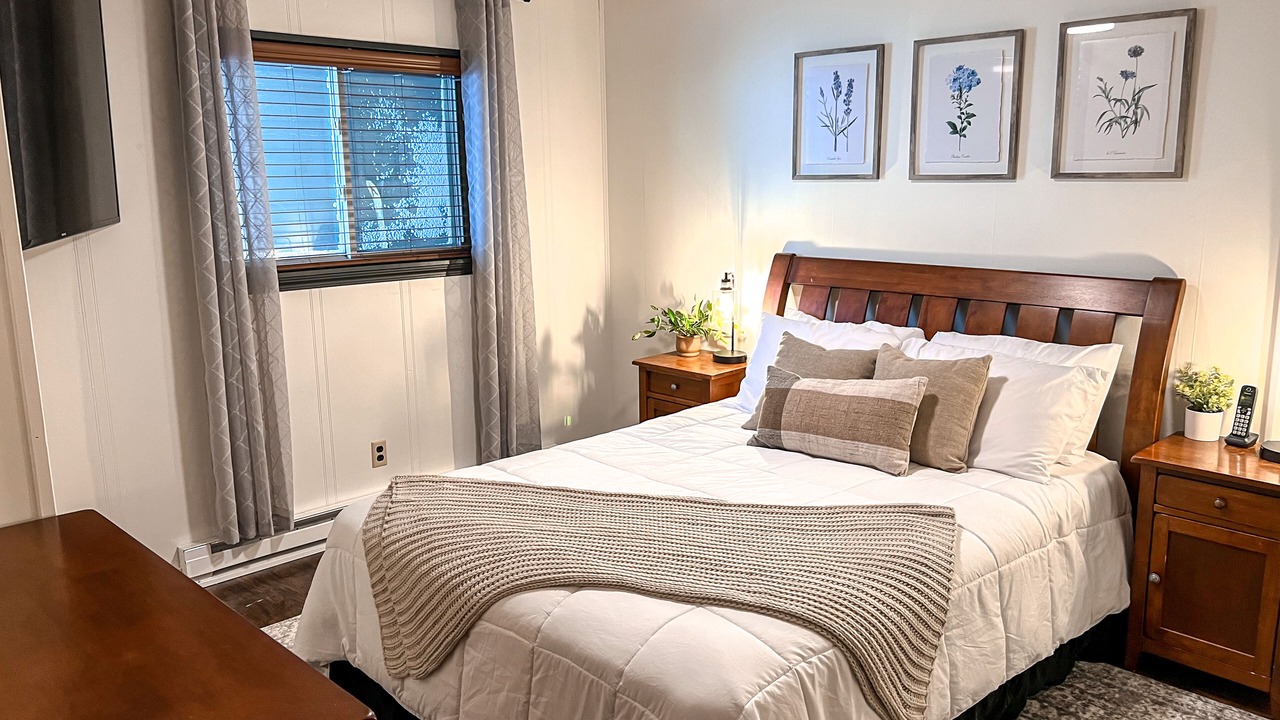 Photo of Bedroom in Snowshoe
