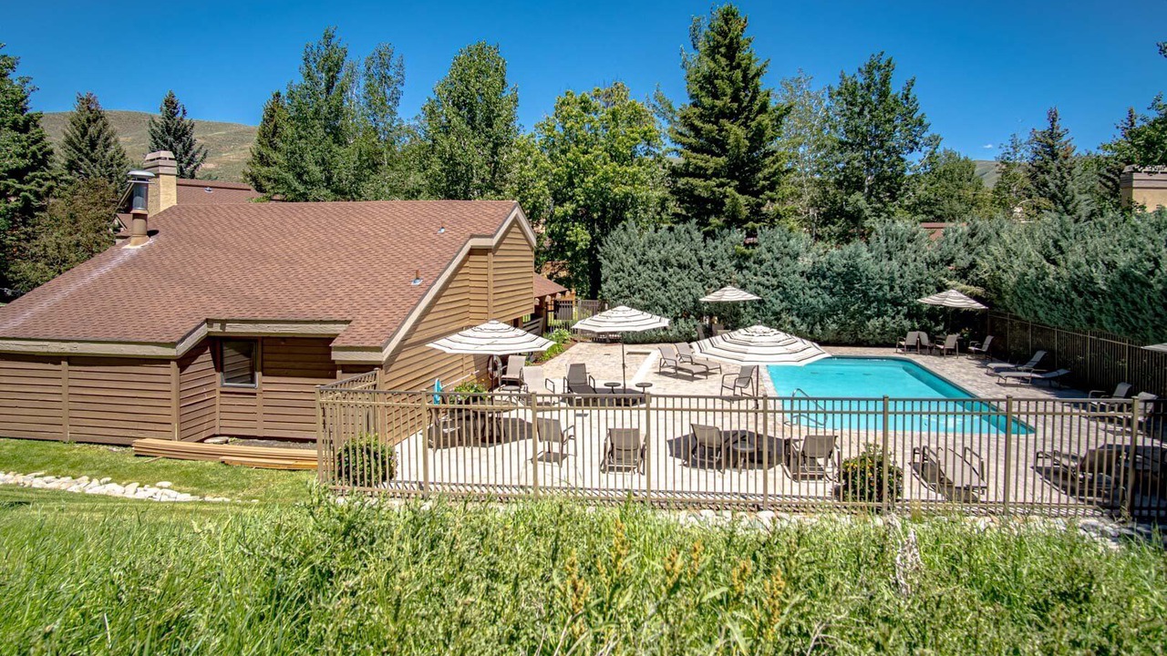 Photo of Outdoor in Elkhorn Village