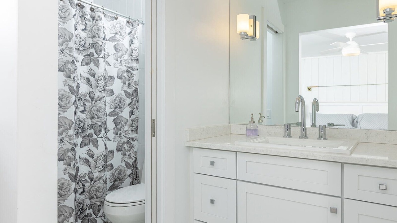 Photo of Bathroom in Elkhorn Village