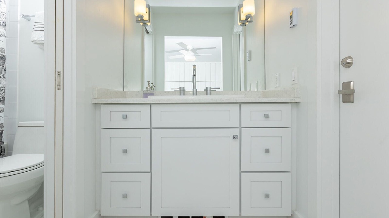 Photo of Bathroom in Elkhorn Village