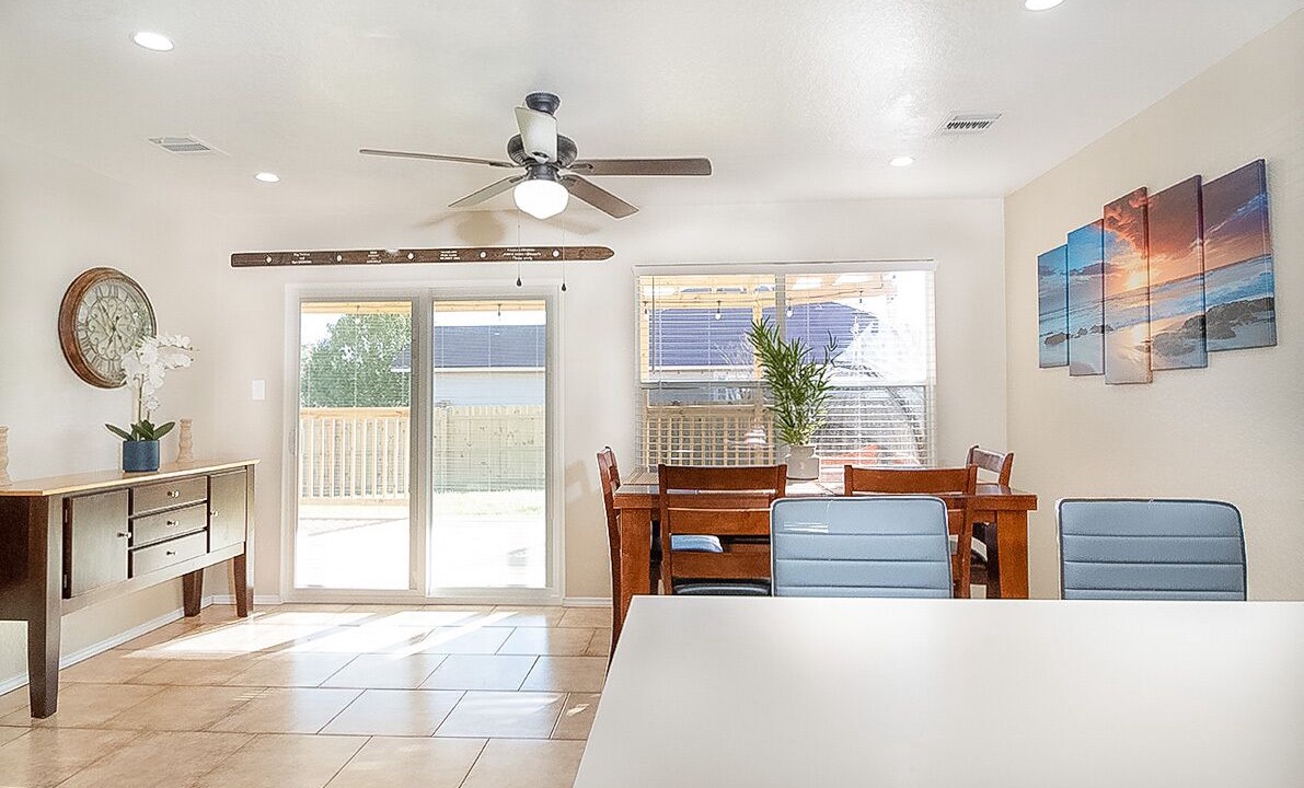 Photo of Livingroom in Converse