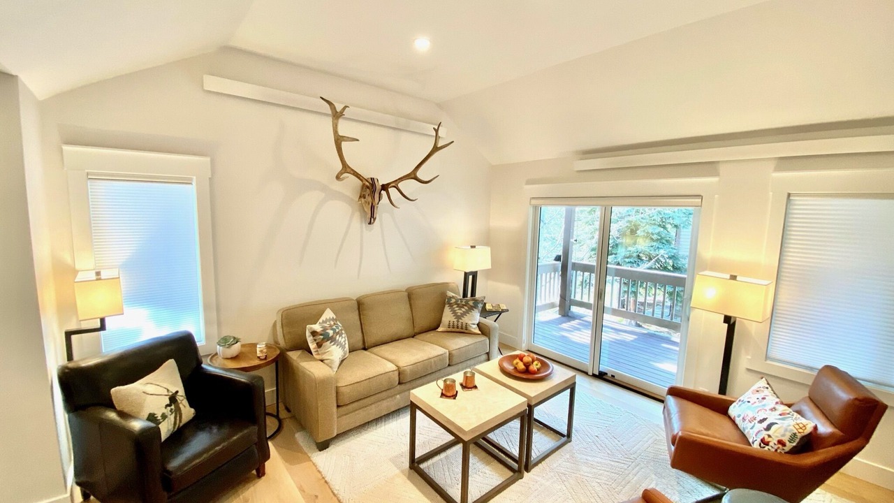 Photo of Livingroom in Teton Village