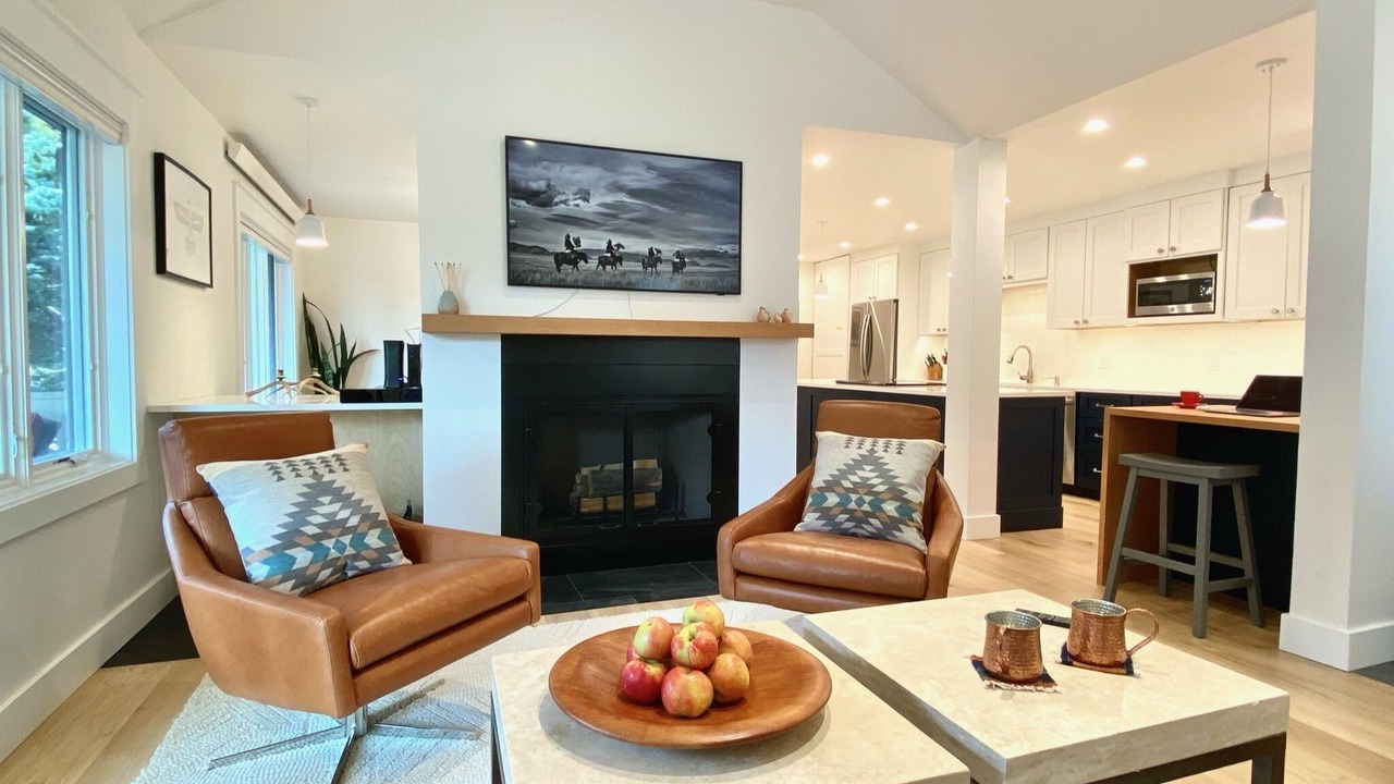 Photo of Livingroom in Teton Village