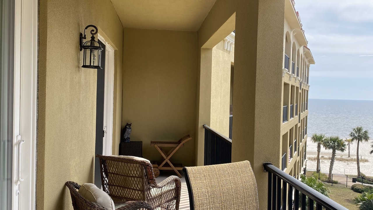 Photo of Patio Balcony in Henderson Point