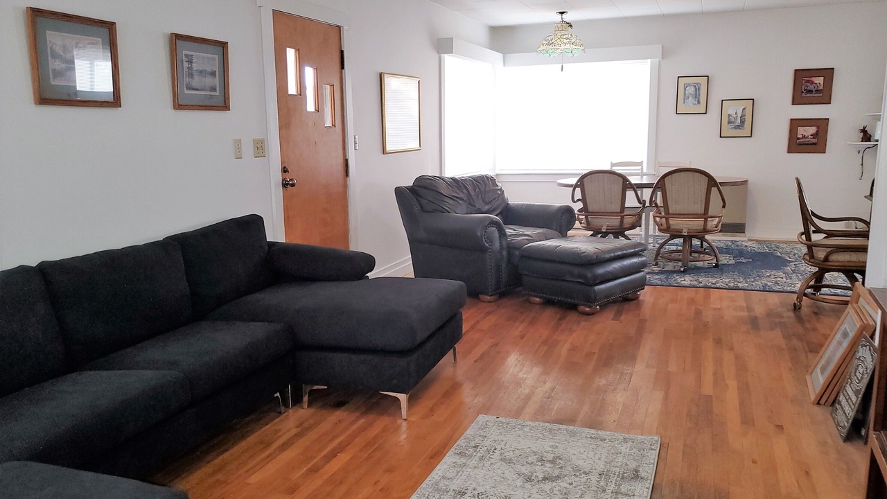 Photo of Bedroom in Salmon