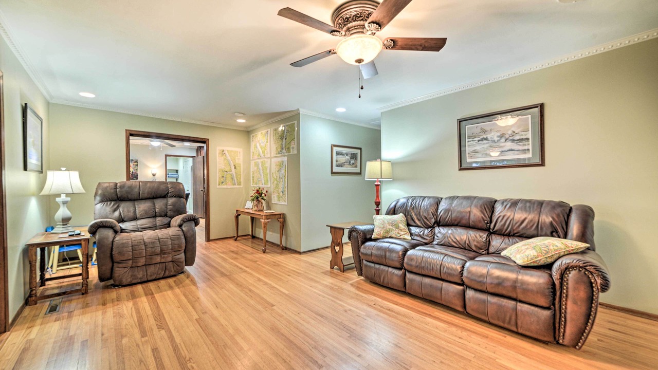 Photo of Livingroom in New Concord