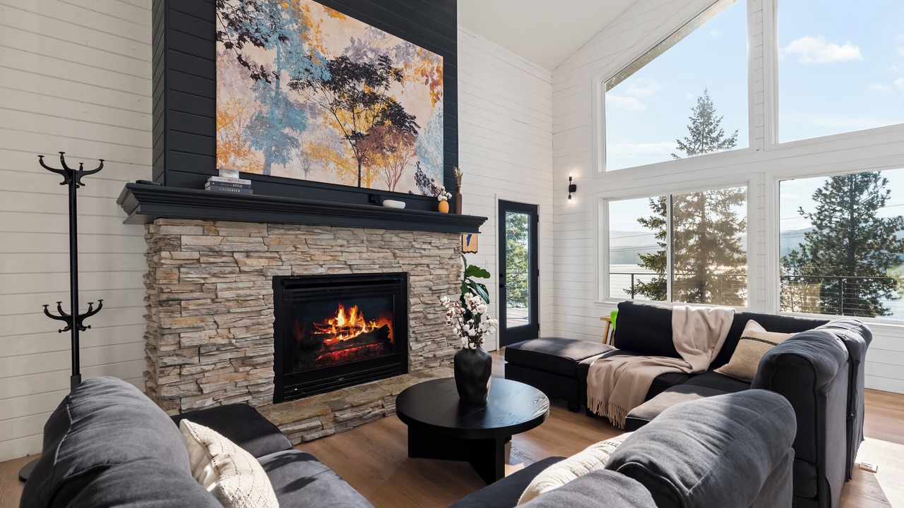 Photo of Livingroom in Bonner County