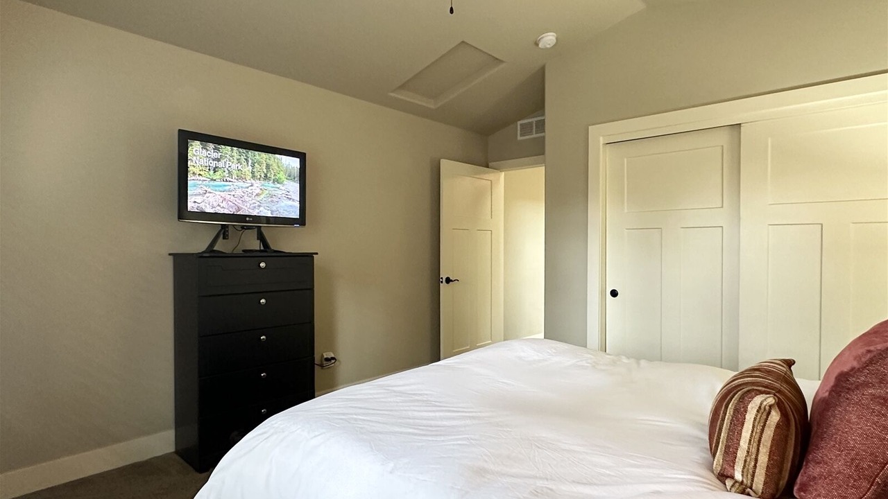 Photo of Bedroom in Columbia Falls