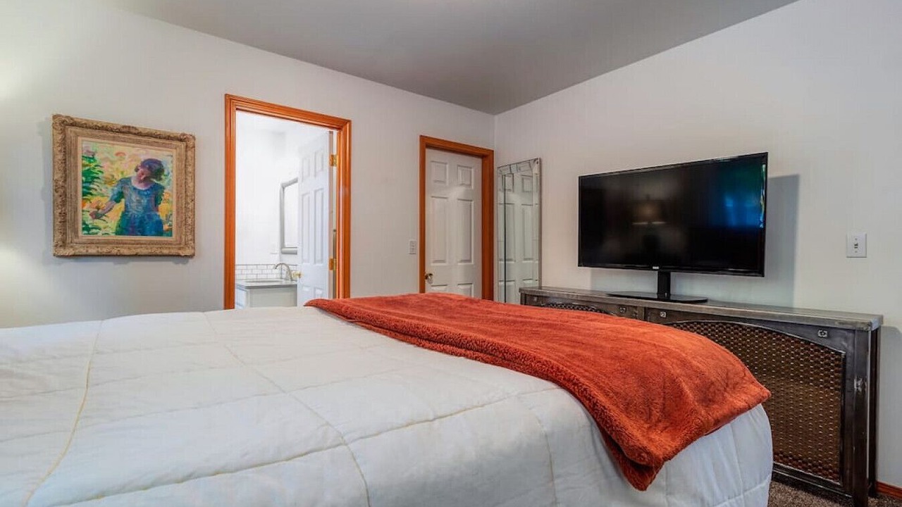 Photo of Bedroom in College Place