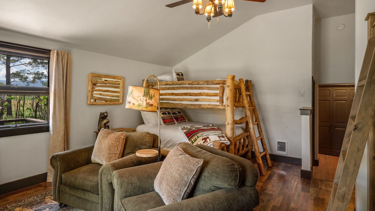 Photo of Bedroom in Livingston