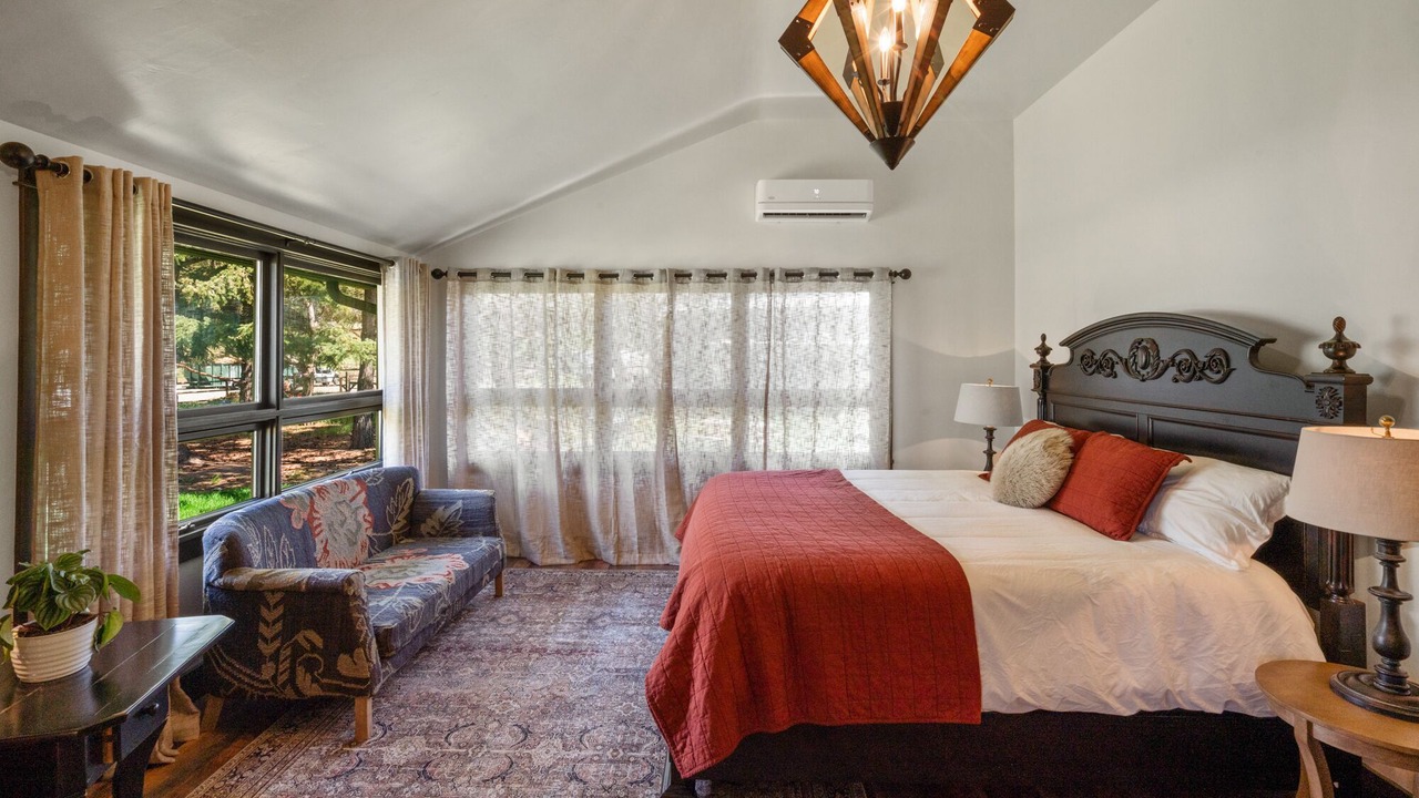 Photo of Bedroom in Livingston