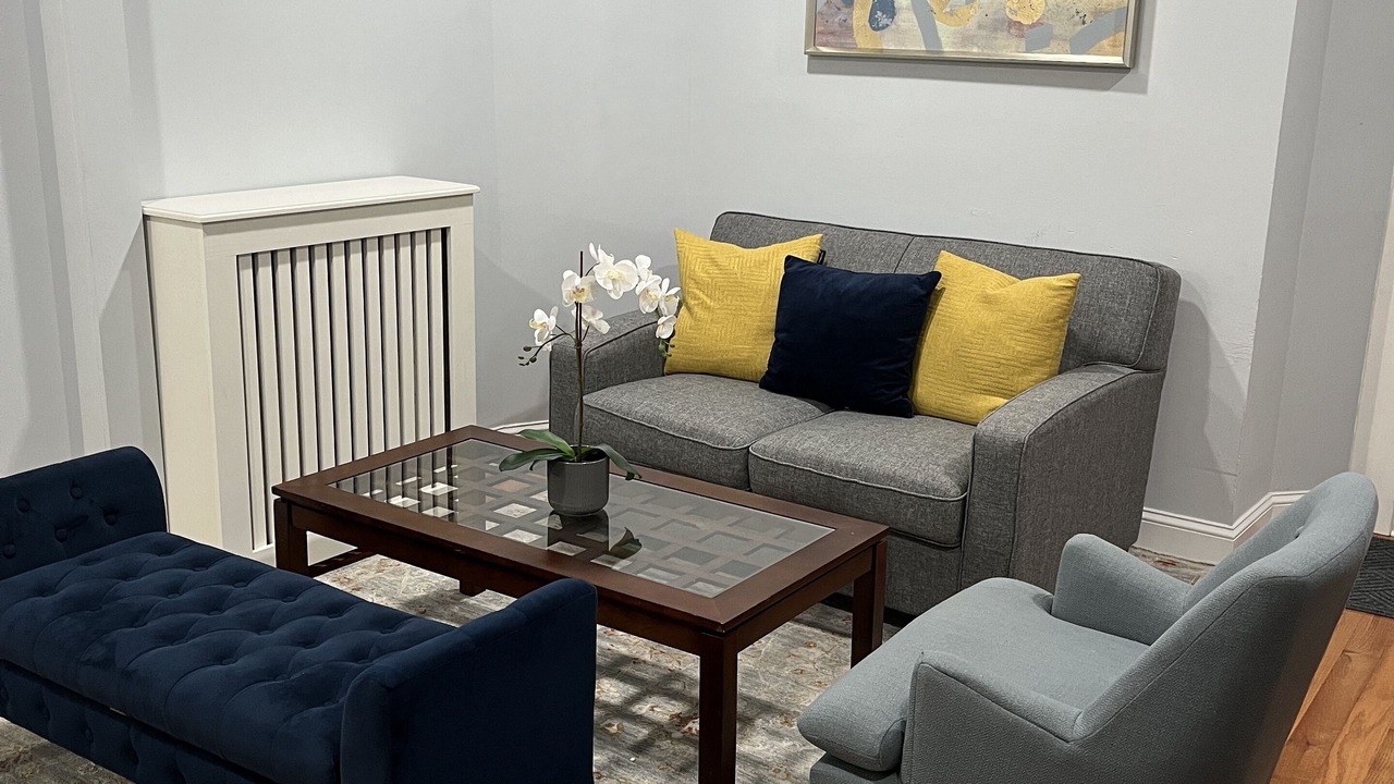 Photo of Livingroom in Packard's Corner