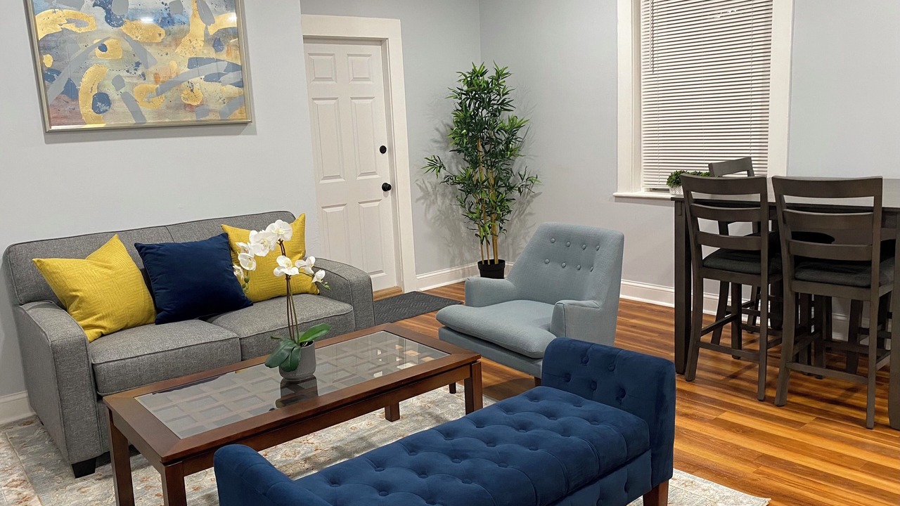 Photo of Livingroom in Packard's Corner