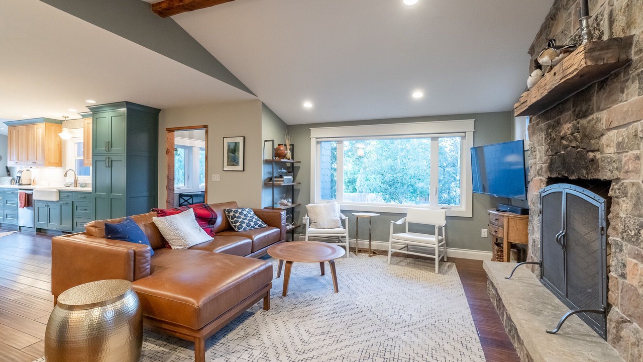 Photo of Livingroom in Livingston