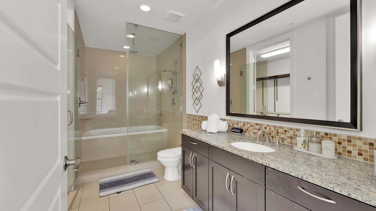 Photo of Bathroom in Uptown