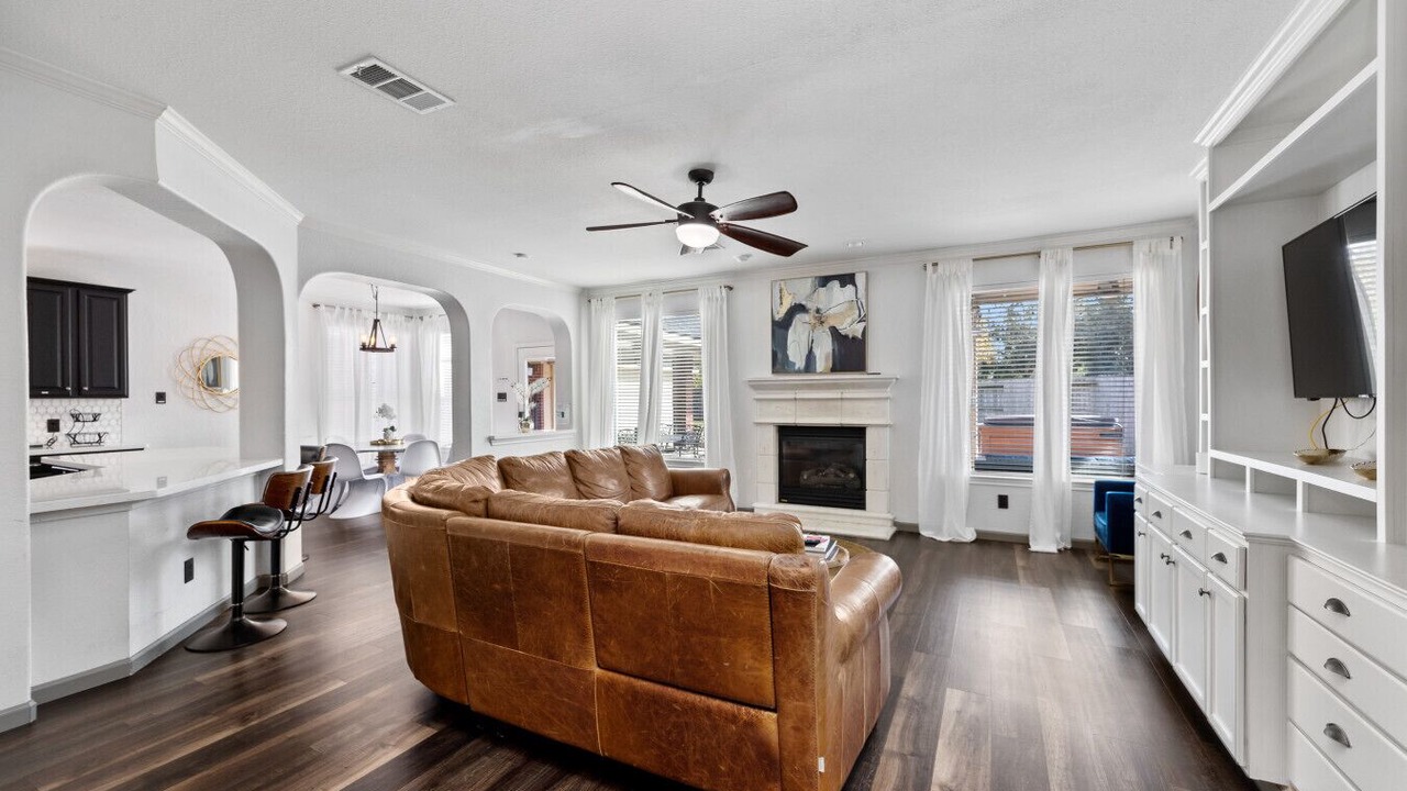 Photo of Livingroom in Cypress