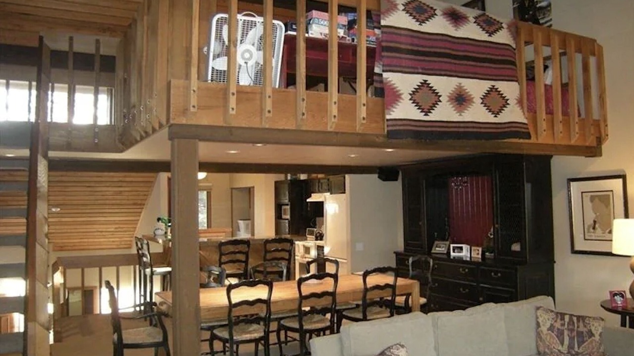 Photo of Livingroom in Elkhorn Village