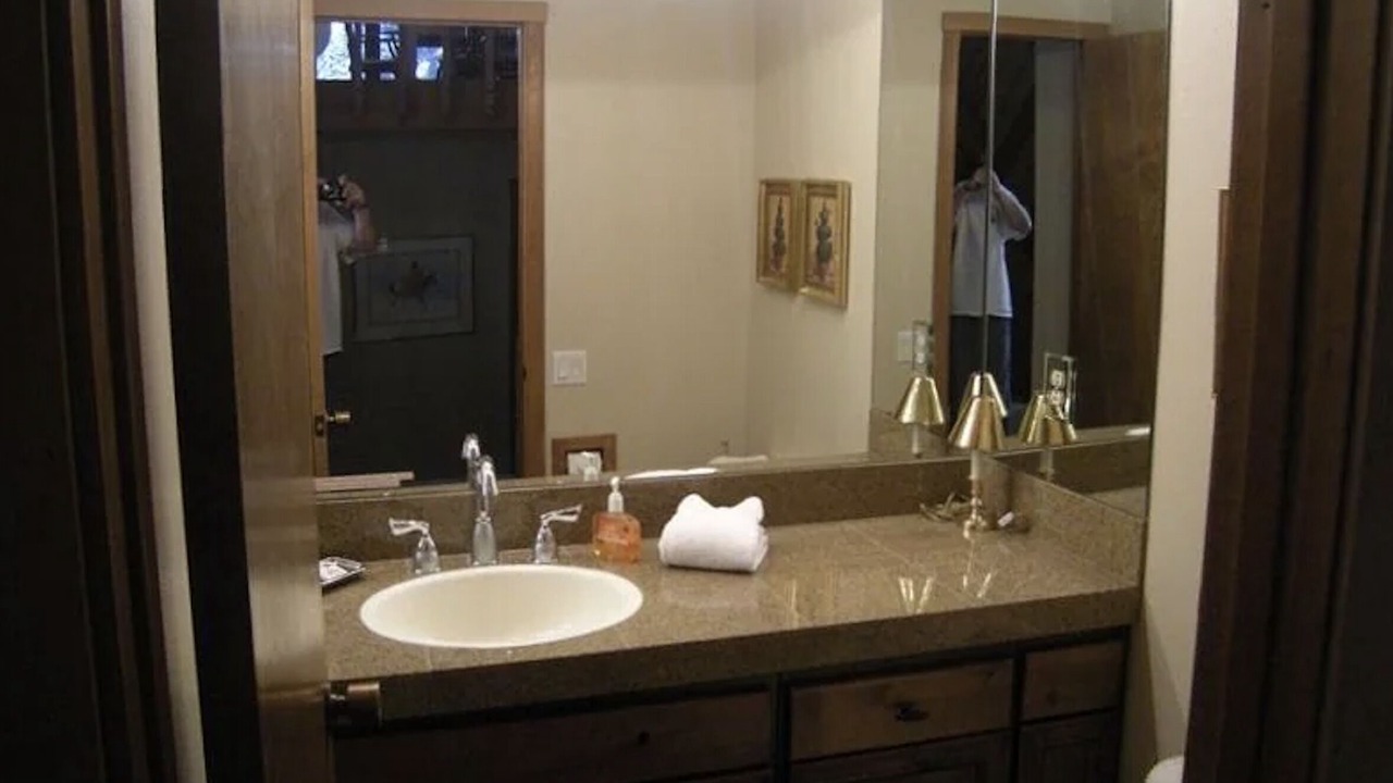 Photo of Bathroom in Elkhorn Village