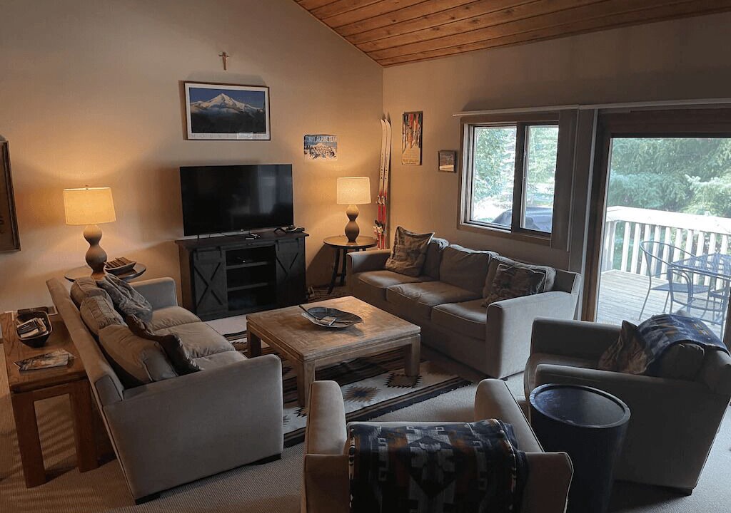Photo of Livingroom in Elkhorn Village