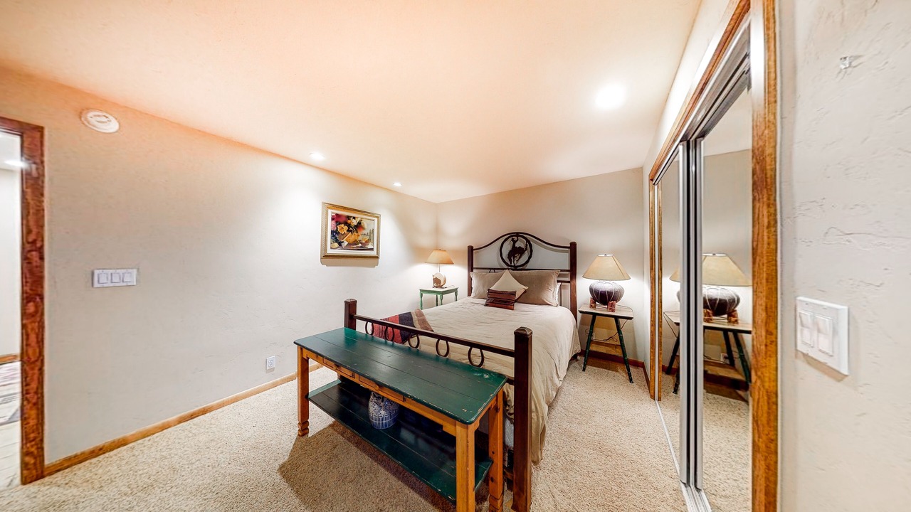 Photo of Bedroom in Warm Springs