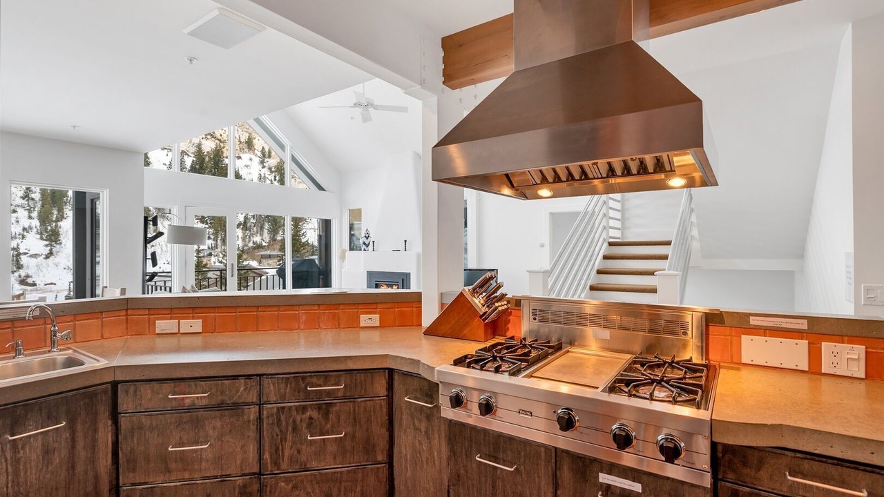 Photo of Kitchen in Salt Lake Mountain Resorts