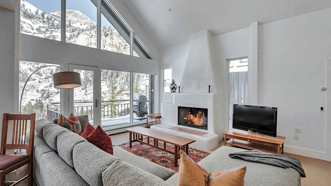 Photo of Livingroom in Salt Lake Mountain Resorts