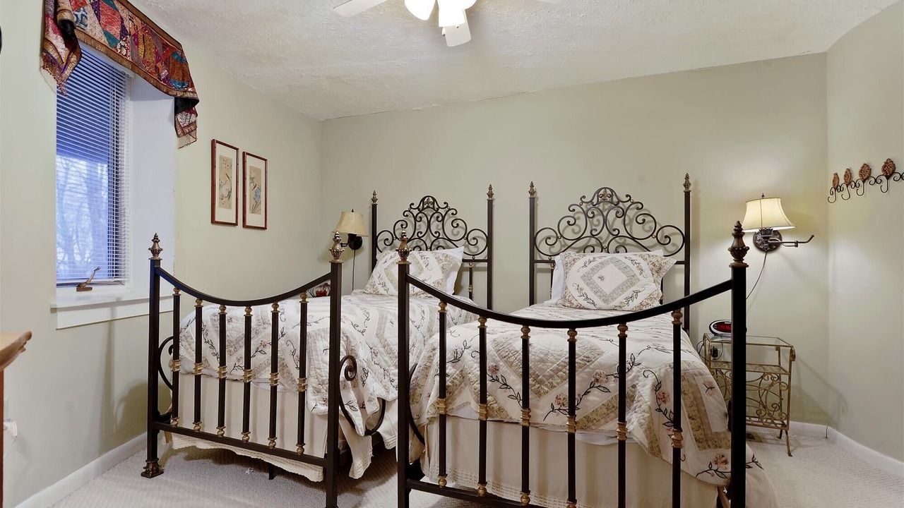 Photo of Bedroom in Old Timberline